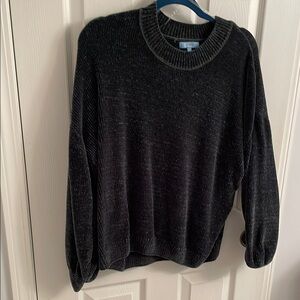 Women’s dark green sweater